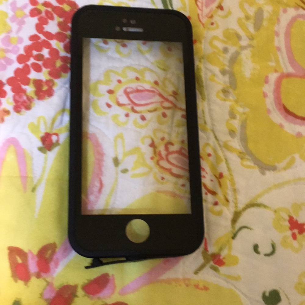 Phone case - Picture 3 of 5